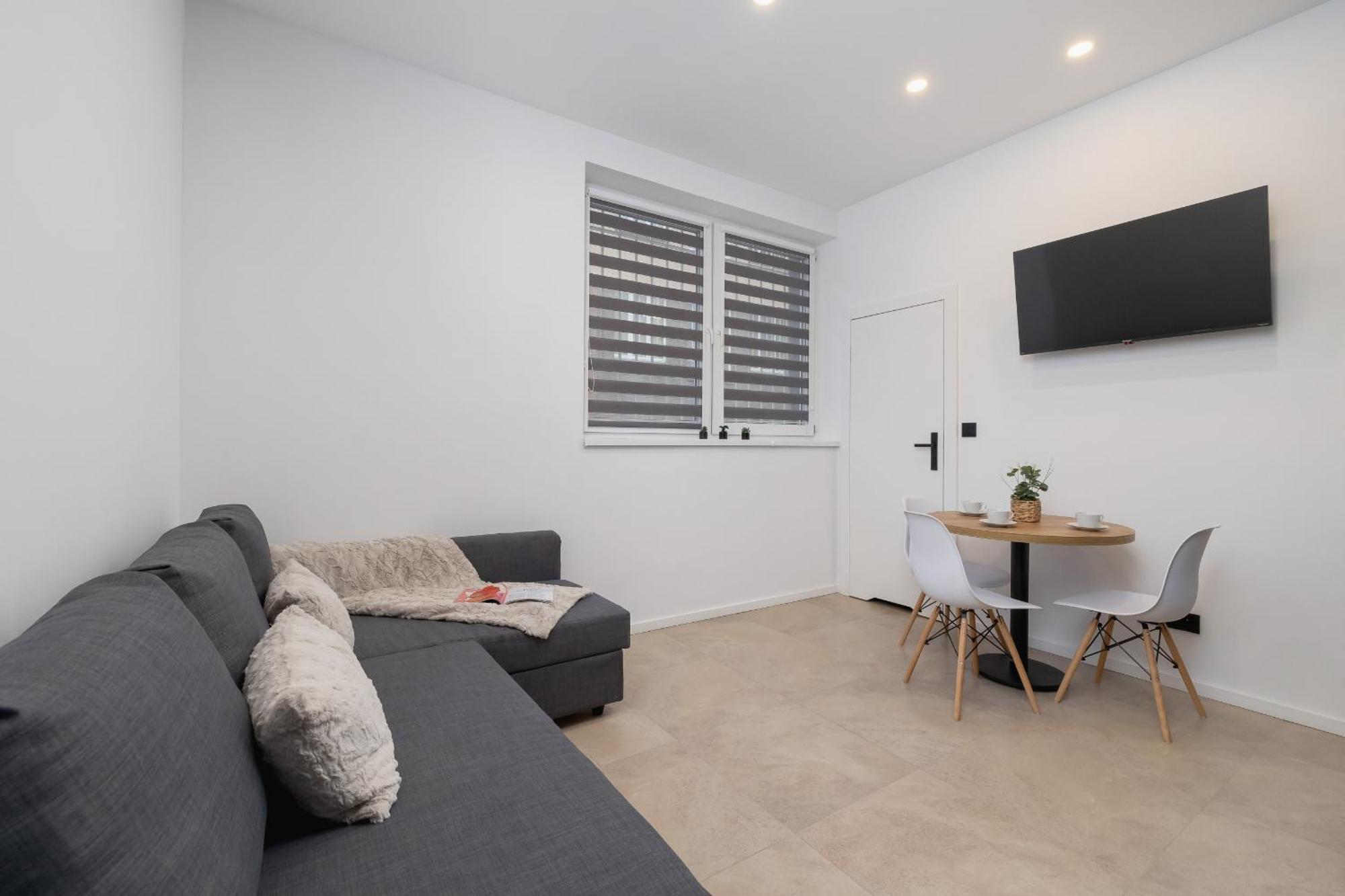 Apartment Slowackiego Comfy - Station By Renters